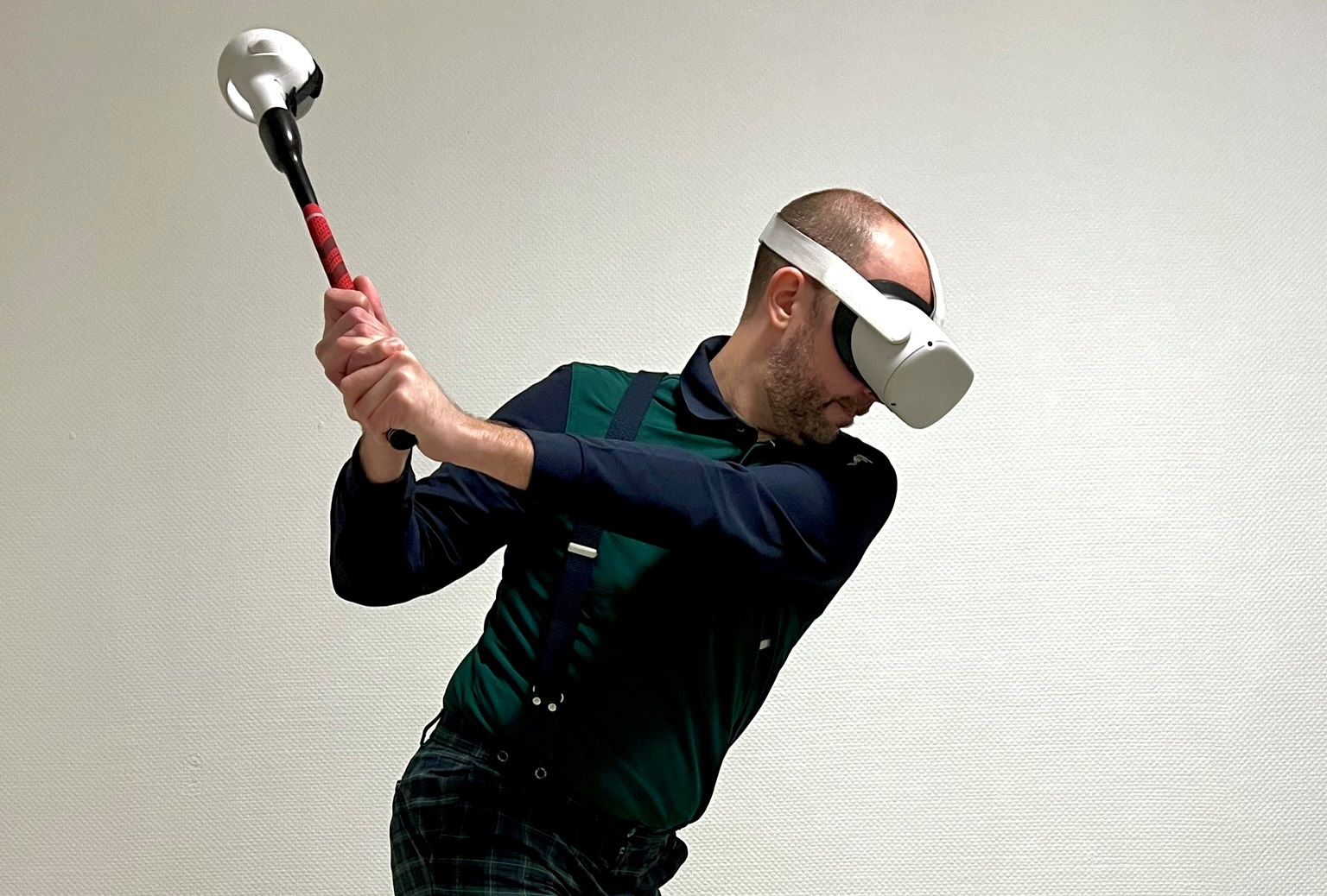 Mit VR-Brille und Controller zum perfekten Schlag