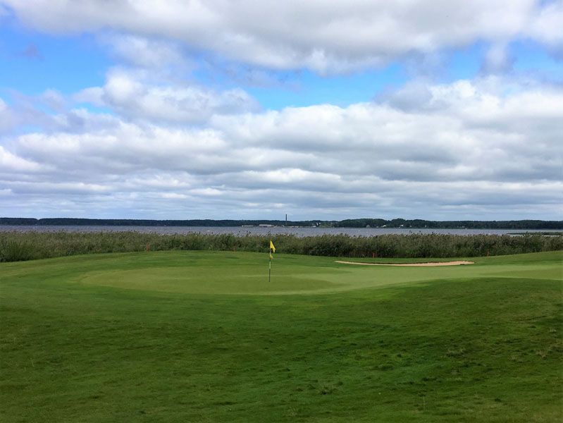 Maritimes Ostseeflair gefällt dem Golfenden sehr