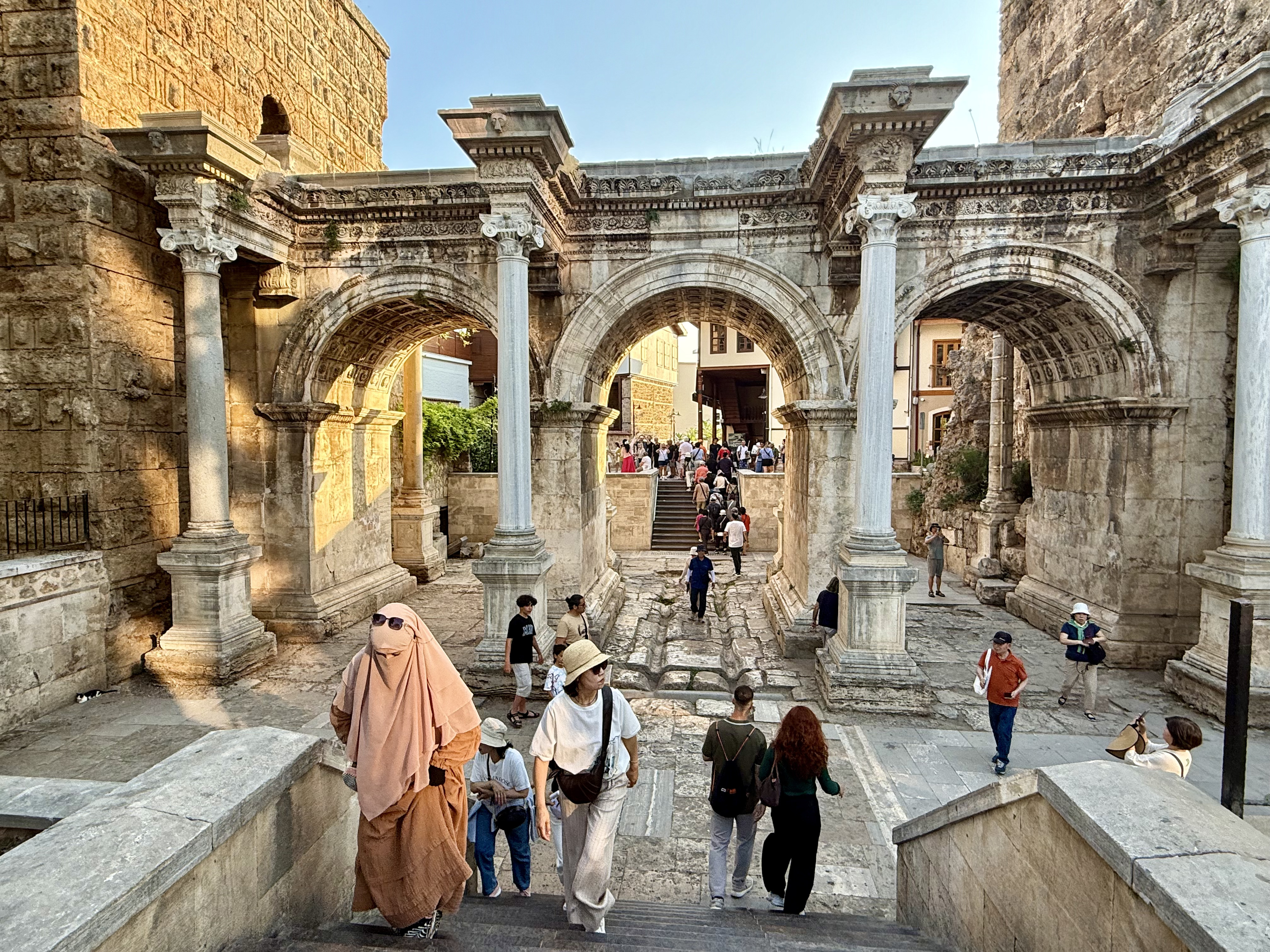 In Antalya lockt das Hadrianstor