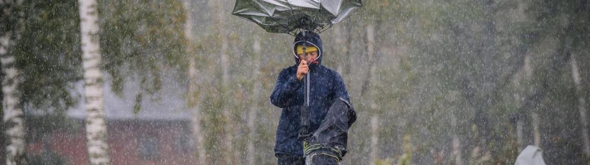 Auch mit flüssigem Sonnenschein schön: das Golfen